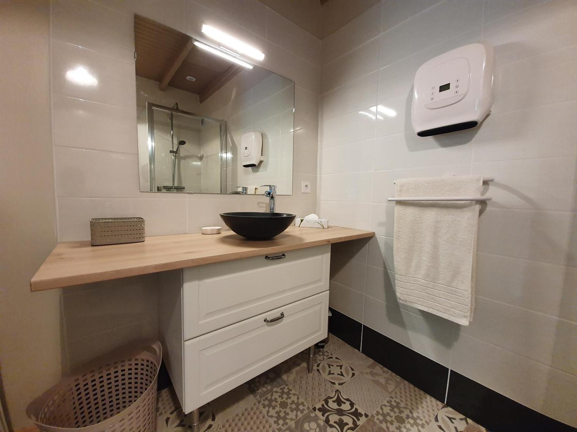 Gite Confortable Avec Spa Prive Et Confort Moderne Pont-de-Larn Esterno foto